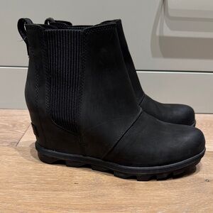 Sorel Black Ankle Wedge waterproof Booties size 7.5